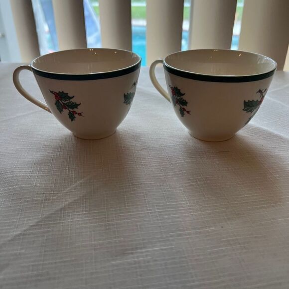 Plummer LTD New York Christmas Tea cup Coffee Cups set of 2 - Picture 8 of 10